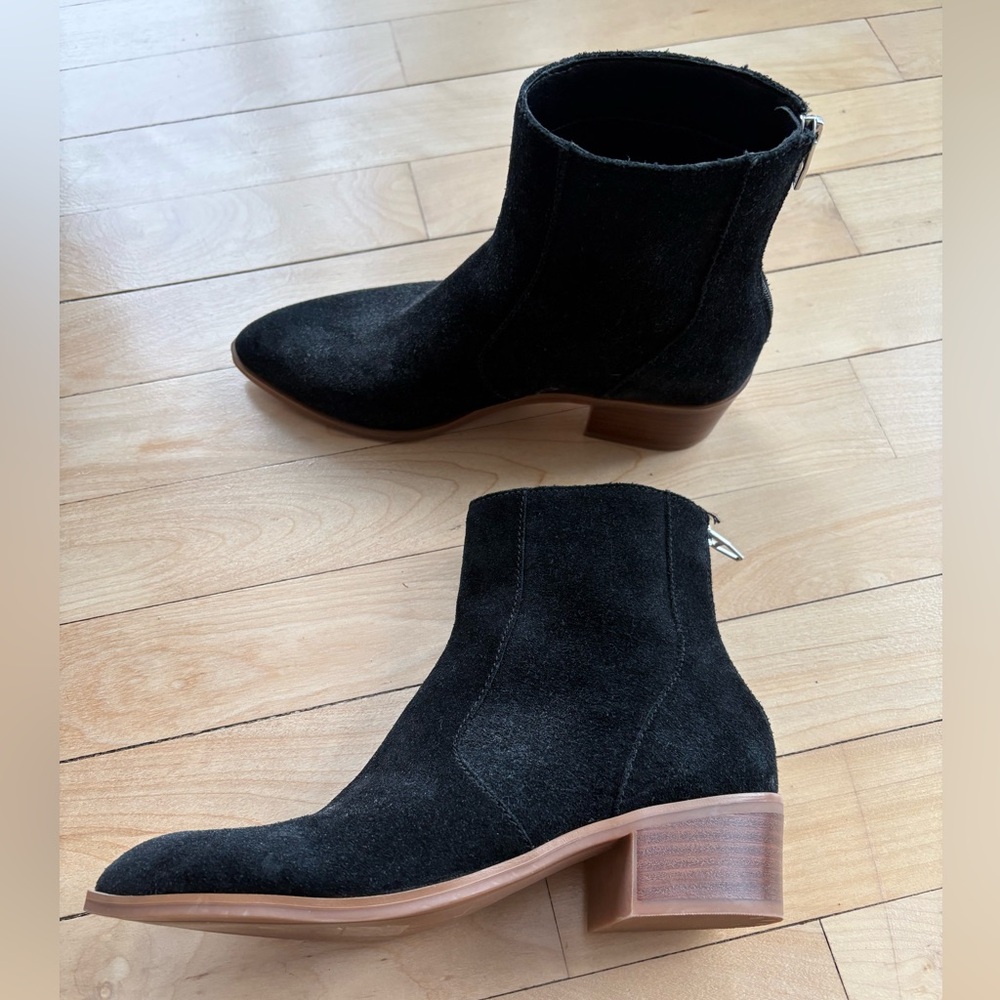 NEW Dolce Vita Suede Bootie